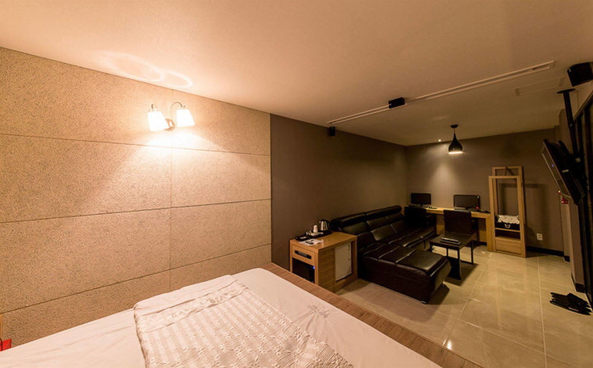 Haeundae Gary Cooper Hotel Busan Buitenkant foto